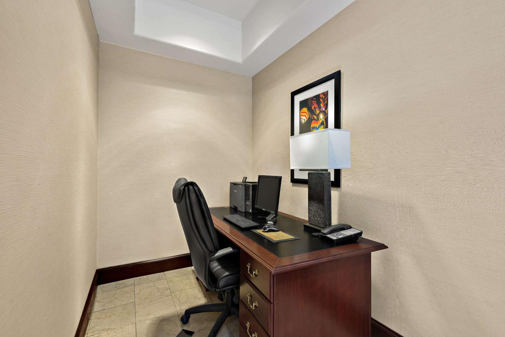 Comfort Inn & Suites Airport Convention Center Reno Exteriér fotografie