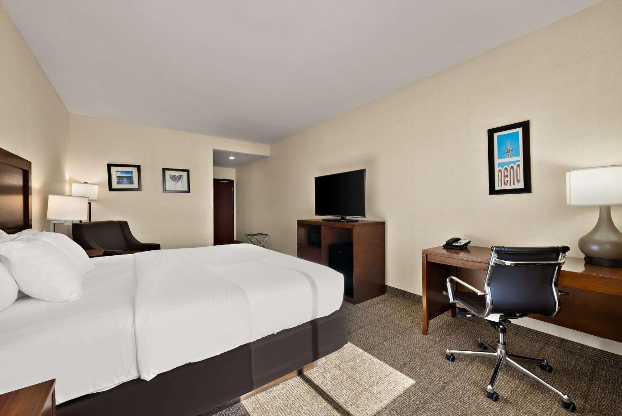 Comfort Inn & Suites Airport Convention Center Reno Exteriér fotografie
