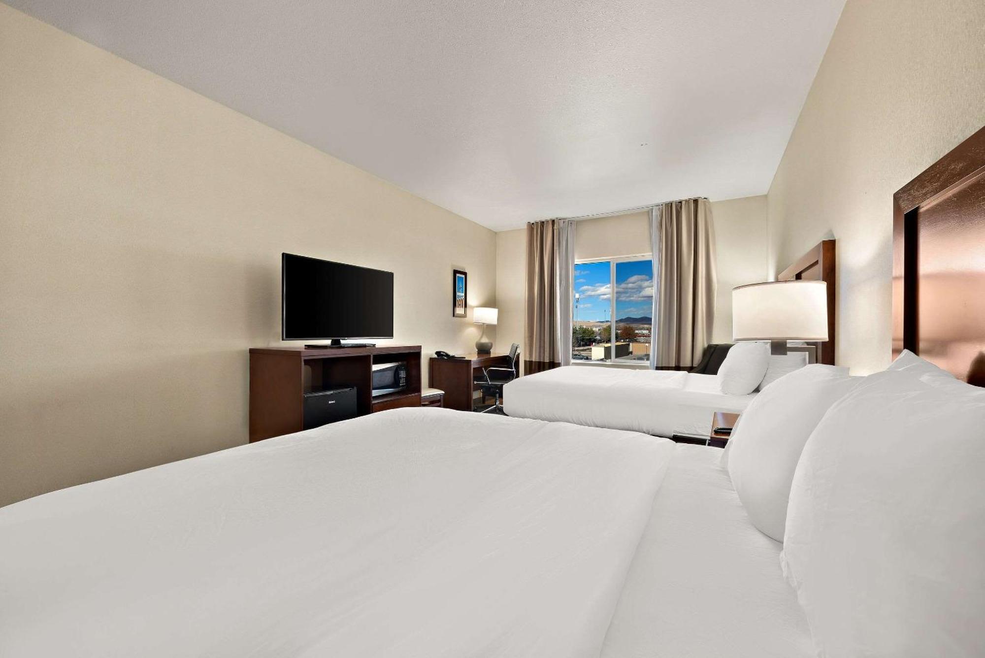 Comfort Inn & Suites Airport Convention Center Reno Exteriér fotografie
